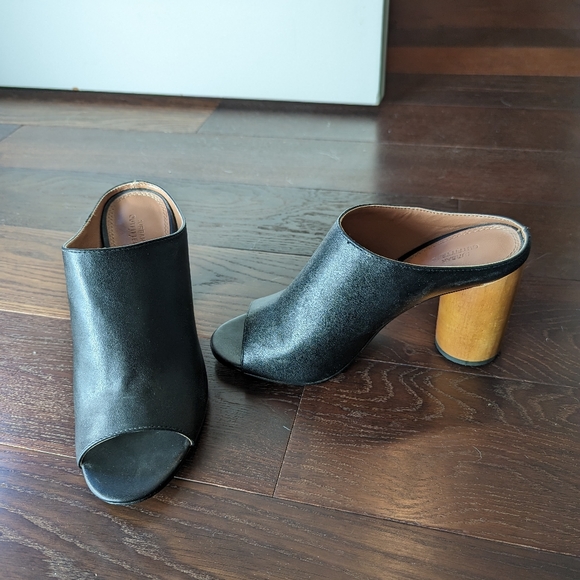 Urban Outfitters Black Wood Heel Mules - Picture 2 of 5